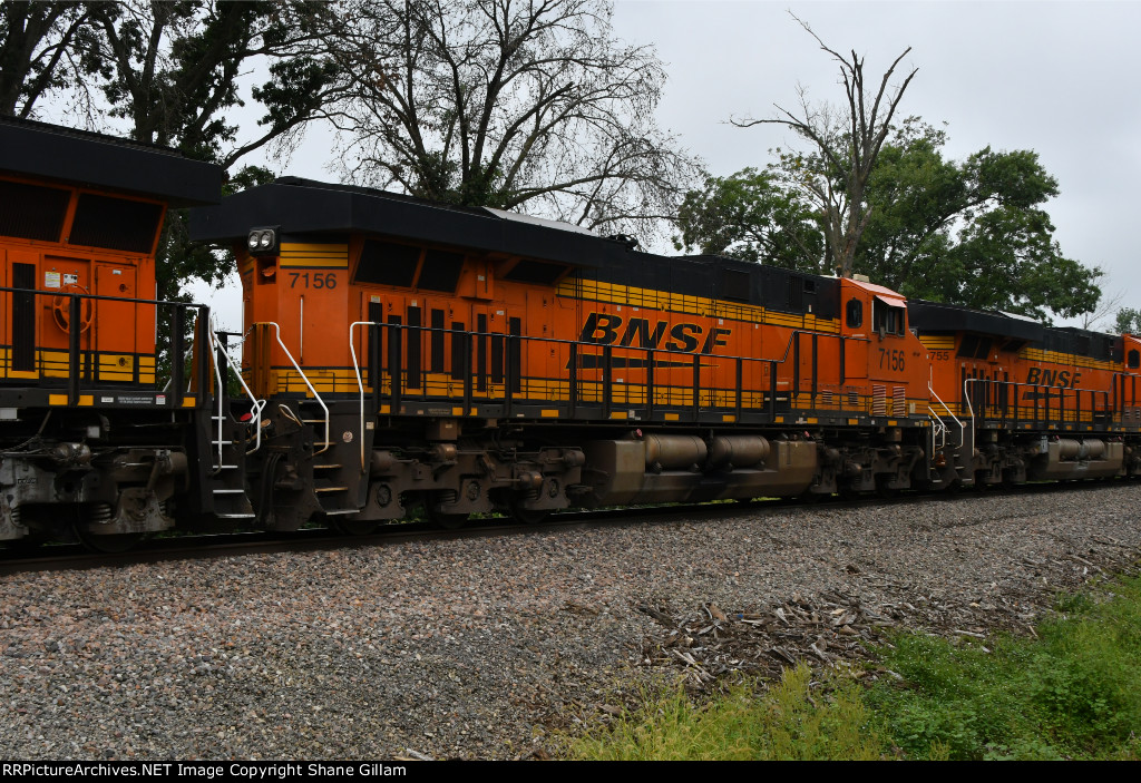 BNSF 7156 Roster shot